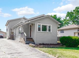 15604 Lamon Ave, Oak Forest, IL 60452
