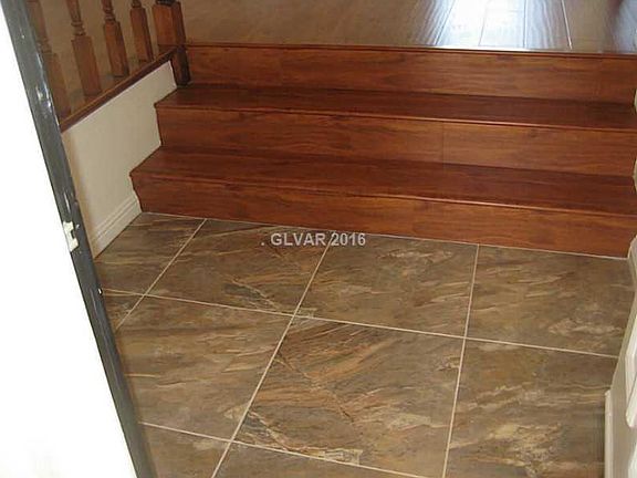 3rd image of 802 E Eldorado Ln