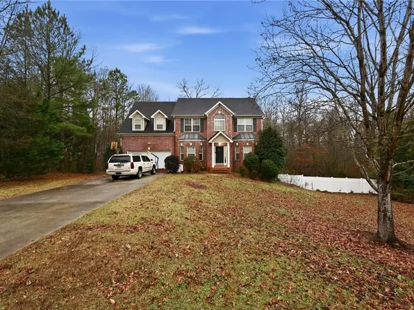 1062 Crown Landing Pkwy, McDonough, GA 30252