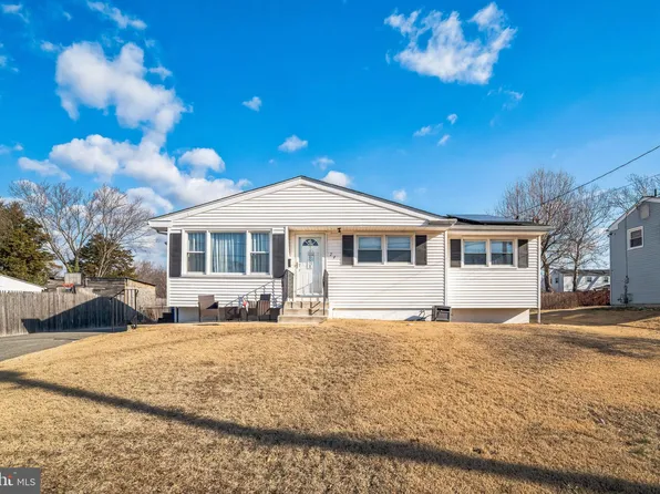 24 Lombardy Rd, Turnersville, NJ 08012