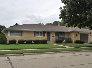 3700 Carter St, Racine, WI 53402