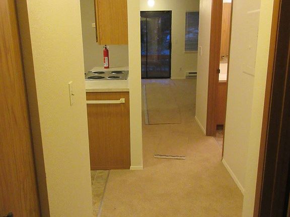 4th image of 4410 NW Wedgewood Ln APT 7