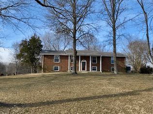 112 Cherokee Rd, Hendersonville, TN 37075