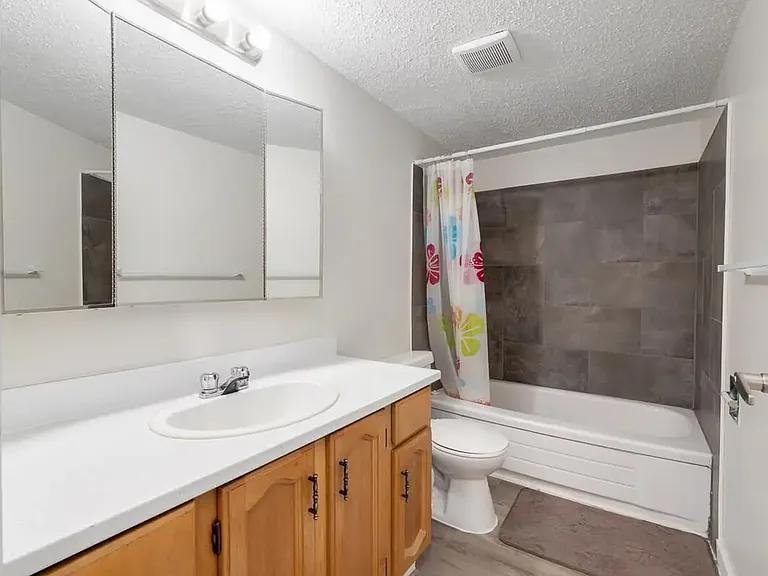 5339 53rd Ave #103 — Photo 9