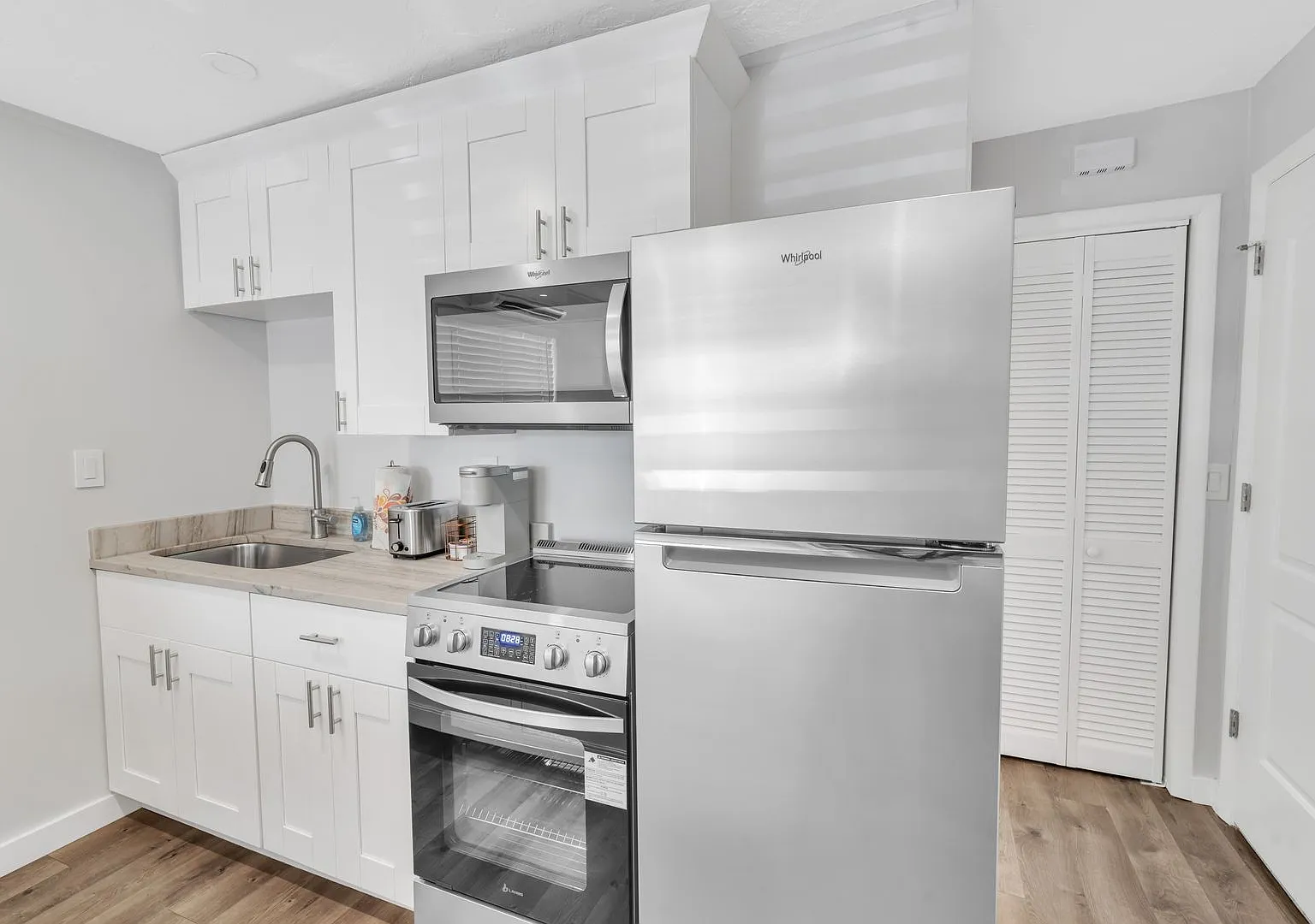 Lisa's Court LLC — Photo 3