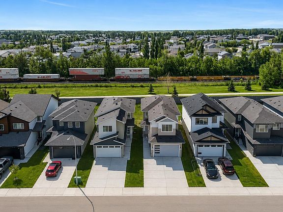 4th image of 65 Silverstone Dr