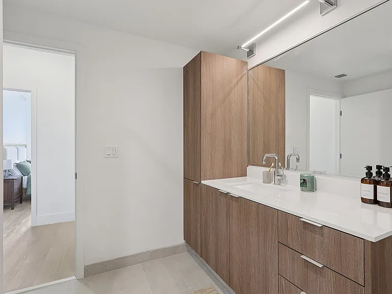 54-web-or-mls-4465 Griffin Rd Apt 621-S2301-022