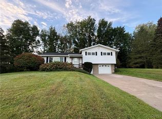 84 Ridgeway Sites Ave, Oswego, NY 13126