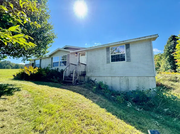 9547 E 64th St, Chase, MI 49623