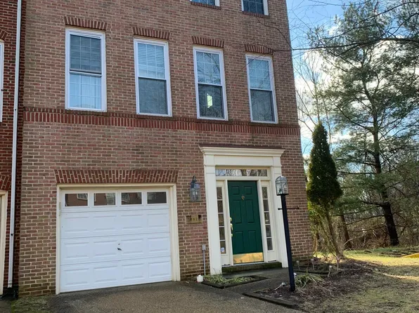 13621 Acorn Hunt Pl, Herndon, VA 20171