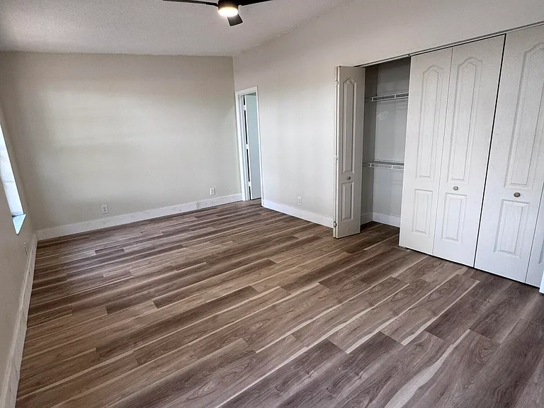 7914 Pembroke Rd #7914 — Photo 4