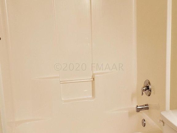 3rd image of 4266 Estate Dr S