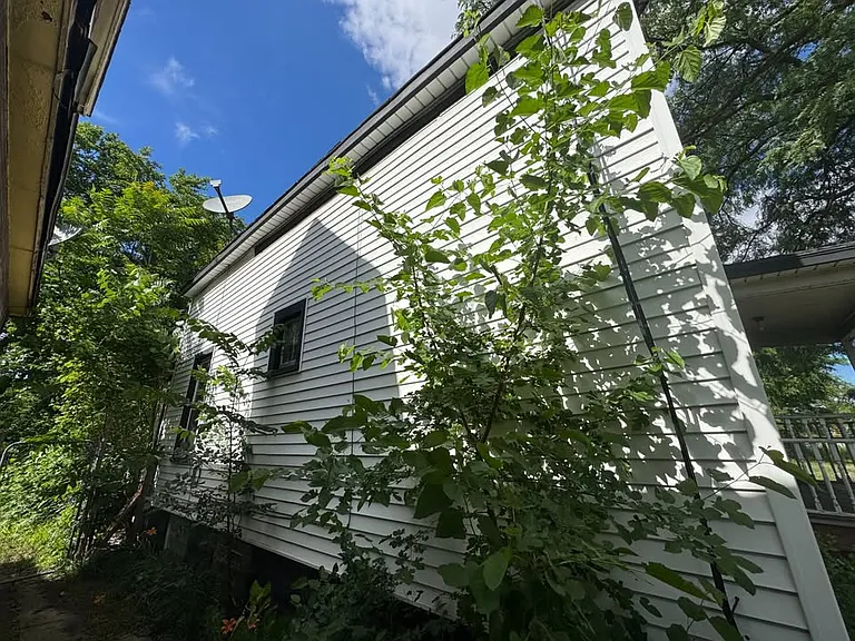 376 Highland St — Photo 2