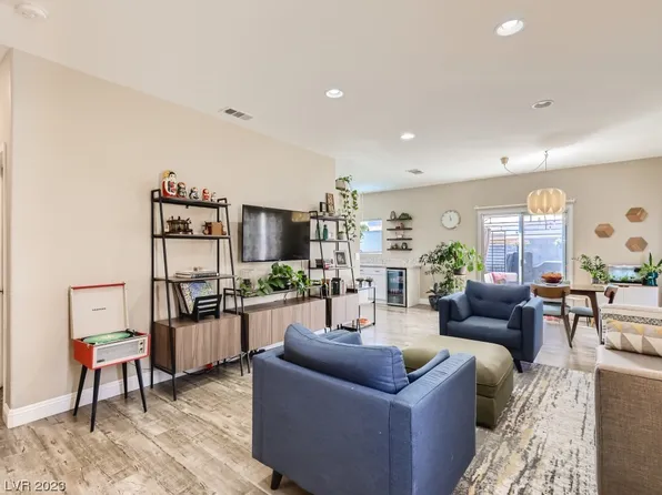 1211 Wizard Ave, North Las Vegas, NV 89030