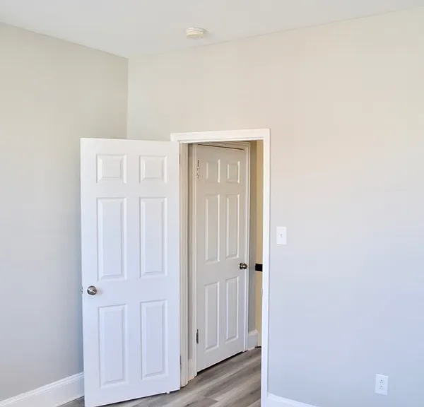 1824 Sigel St — Photo 18