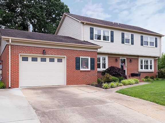 4th image of 2217 Laurel Cove Dr
