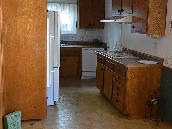 5th image of 2032 McGregor Dr