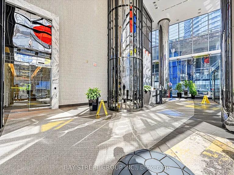10 York St #1002 — Photo 4