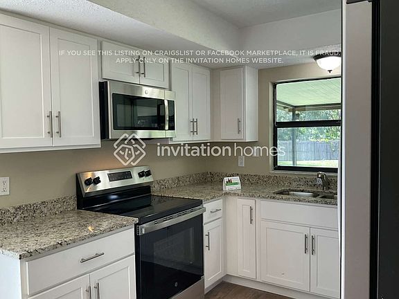 3rd image of 15642 Bear Creek Dr