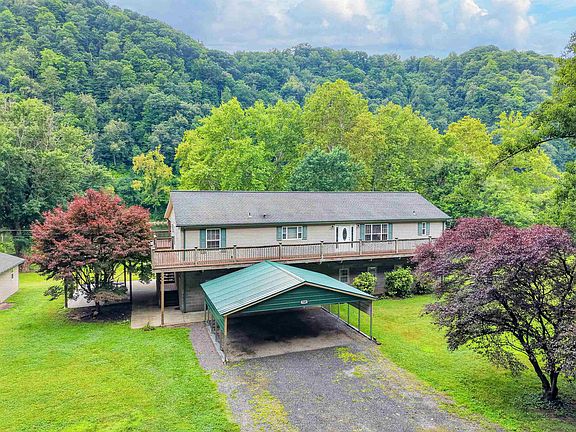 2nd image of 720 Caboose Ln
