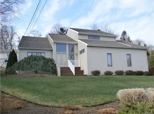 20 Dempsey Ct, Ansonia, CT 06401