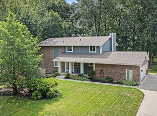 28905 Creek Bend Dr, Farmington Hills, MI 48331