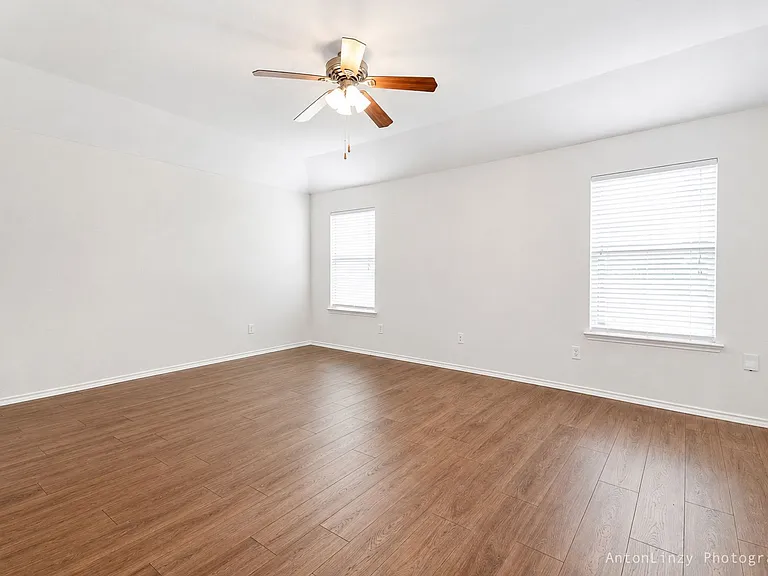 701 Orchid Blvd — Photo 10