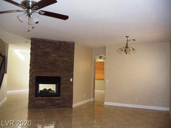 3rd image of 3933 Irvin Ave