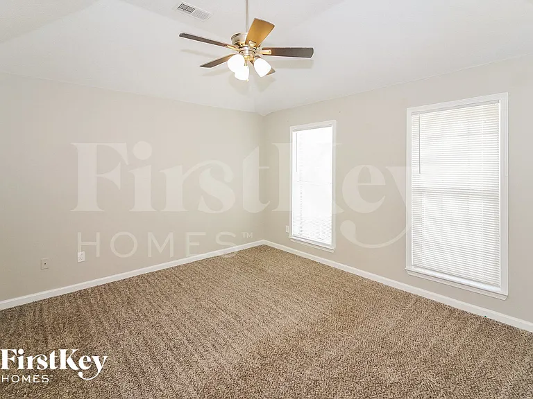 4596 Fontaine Pl — Photo 8