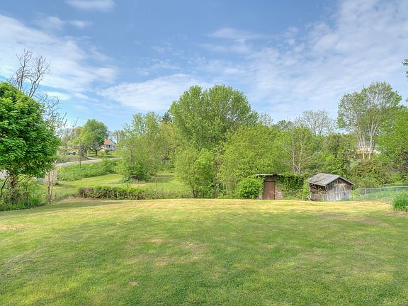 2nd image of 301 Trinkle Ave