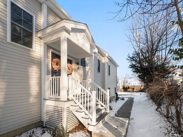 16 Clinton St, Marlborough, MA 01752