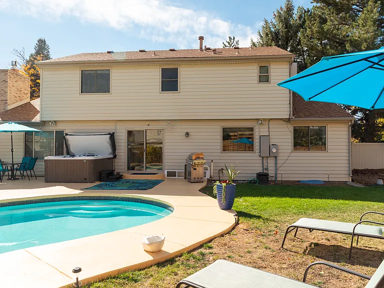 8340 Hoyt Way — Photo 5