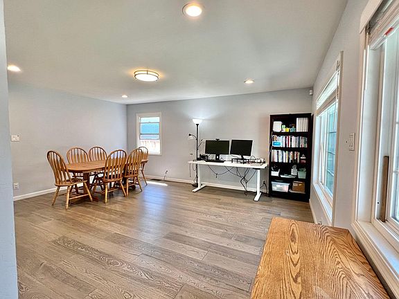 3rd image of 2311 Amethyst Dr
