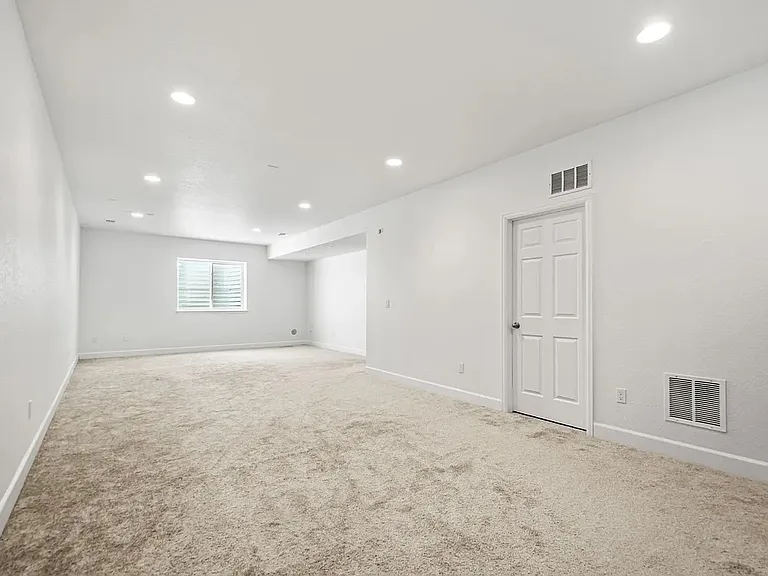 6543 Coldwater Dr — Photo 25