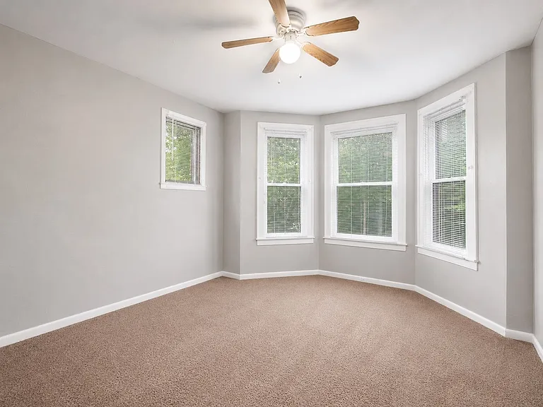 227 E Northwood Ave — Photo 13