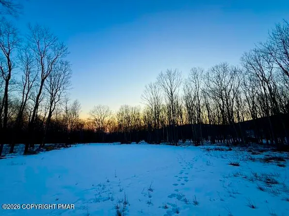 311 Rinker Rd, Stroudsburg, PA 18360