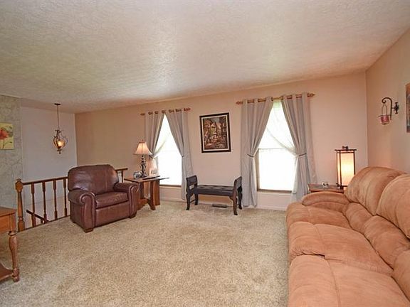 4th image of 244 Halidonhill Ln