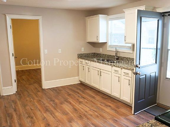 2nd image of 605 Harnett St