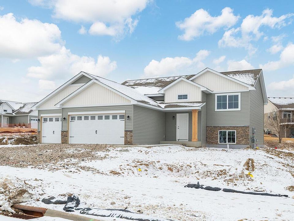 1st image of 613 Hawthorne Ln