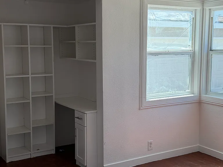 12808 S Butler Ave — Photo 14