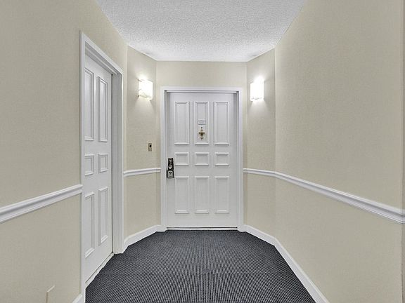 4th image of 2200 S Ocean Ln APT 1401