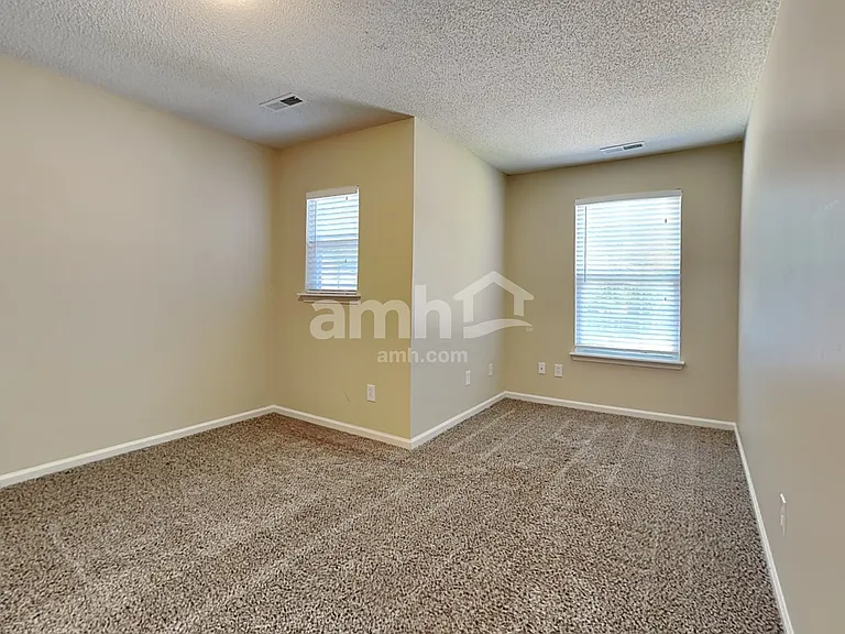 5013 Springdale Dr — Photo 18