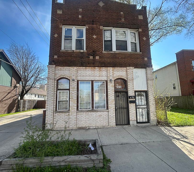 1st image of 1215 S Spaulding Ave
