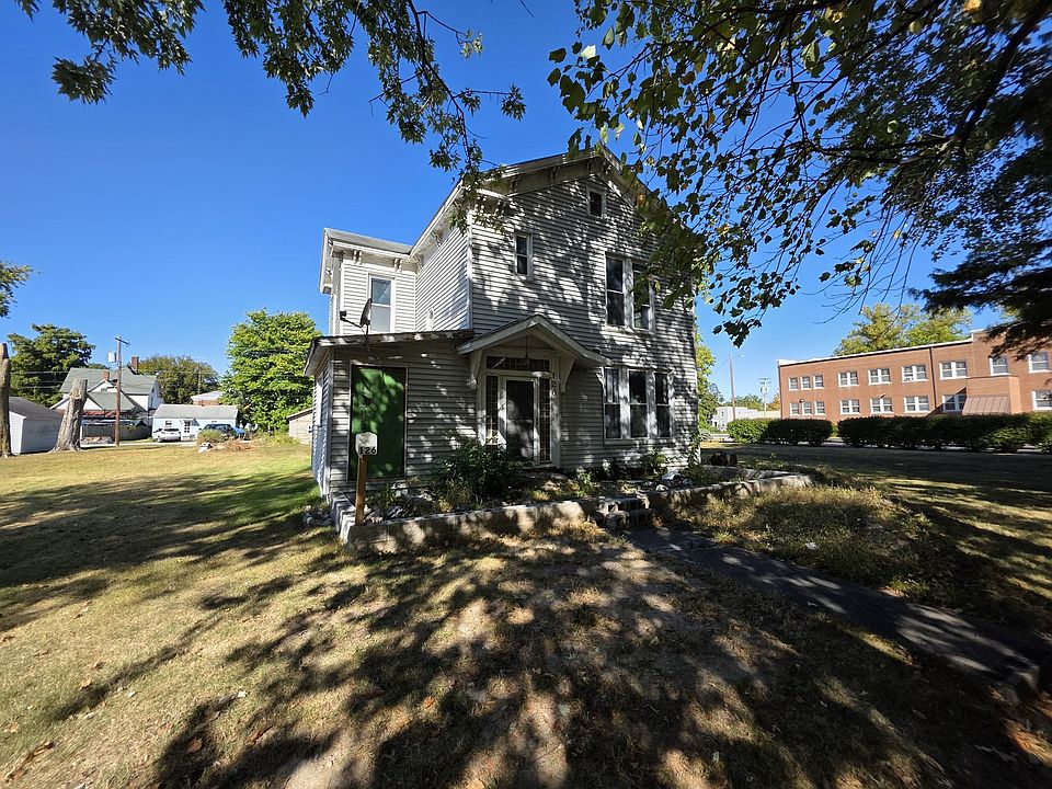 1st image of 126 S Hickory St