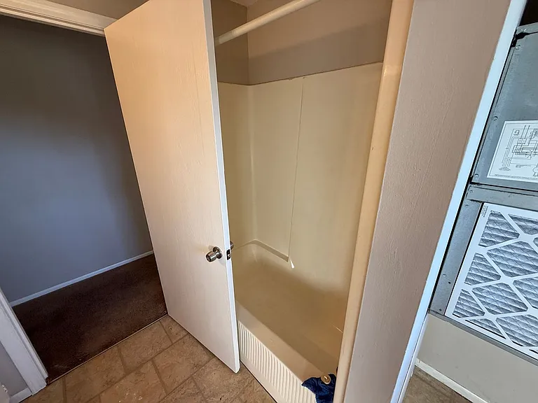 7305 N Moberly Dr #B — Photo 8