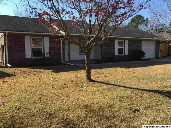 1028 Riverchase Rd SE, Huntsville, AL 35803