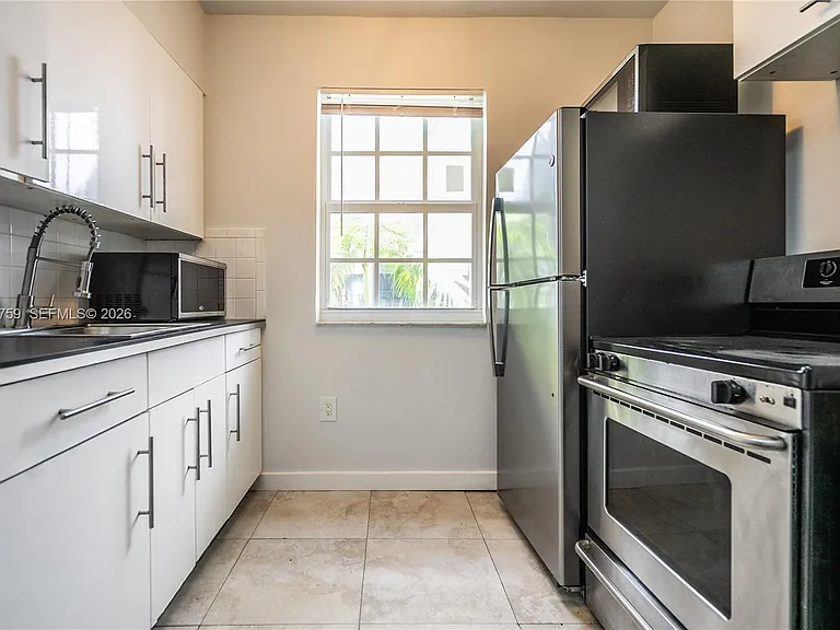 920 Pennsylvania Ave #206 — Photo 8