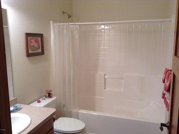 2nd image of 915 White Spruce Way NW