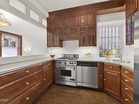 2nd image of 126 W 11th St APT 1