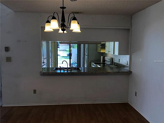 4th image of 723 Golden Sunshine Cir